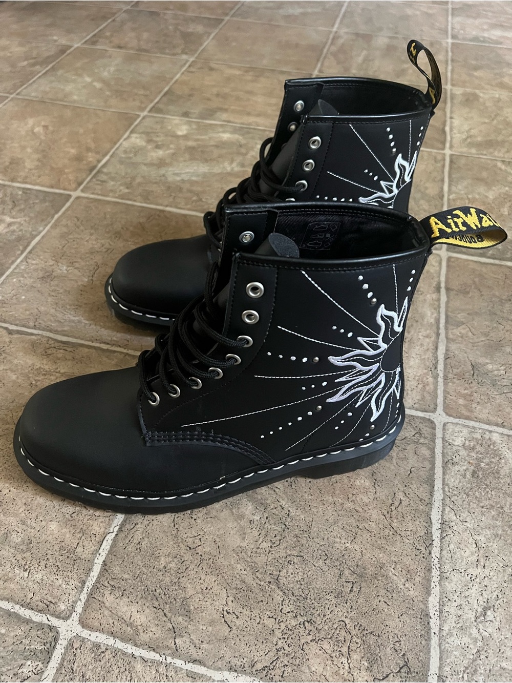 Dr Martens 1460 Solar Flare Boots | Black Embroidered Sun | Sz 10